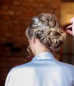 Coiffure bohème pour invitée de mariage : inspiration et tutoriels